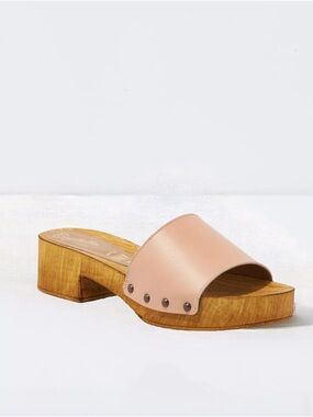 American Eagle Outfitters Blush Pink Leather Slide Clog SZ 9